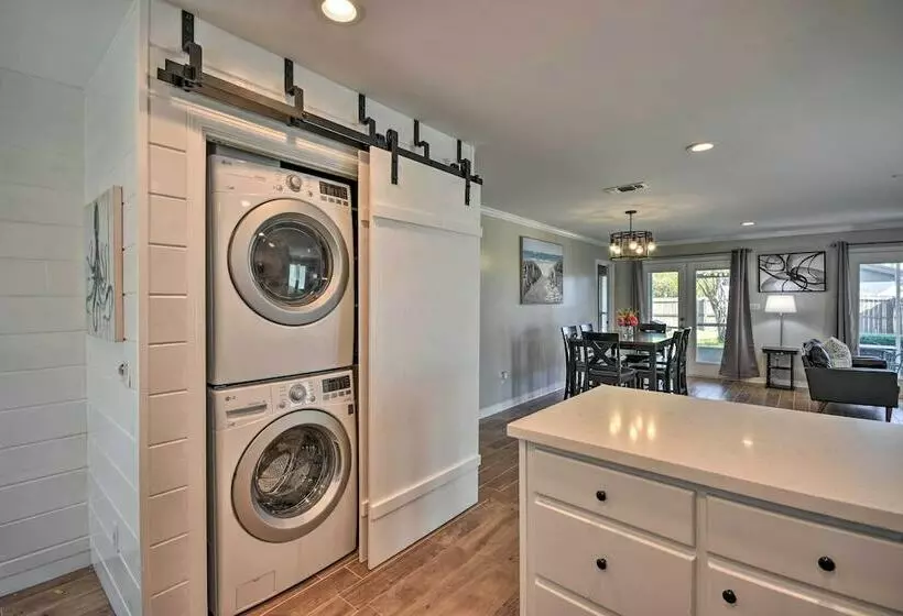 Gulf Breeze Retreat < 4 Mi To Beach Access!