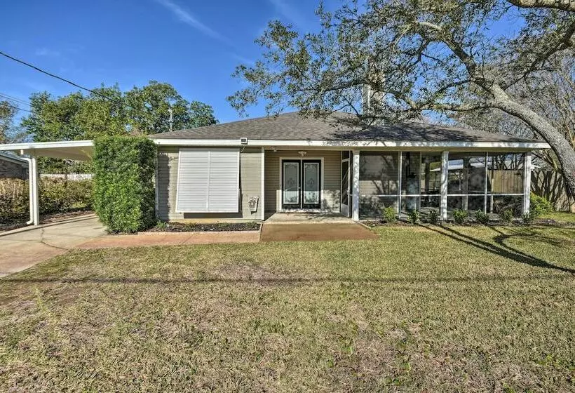 Gulf Breeze Retreat < 4 Mi To Beach Access!