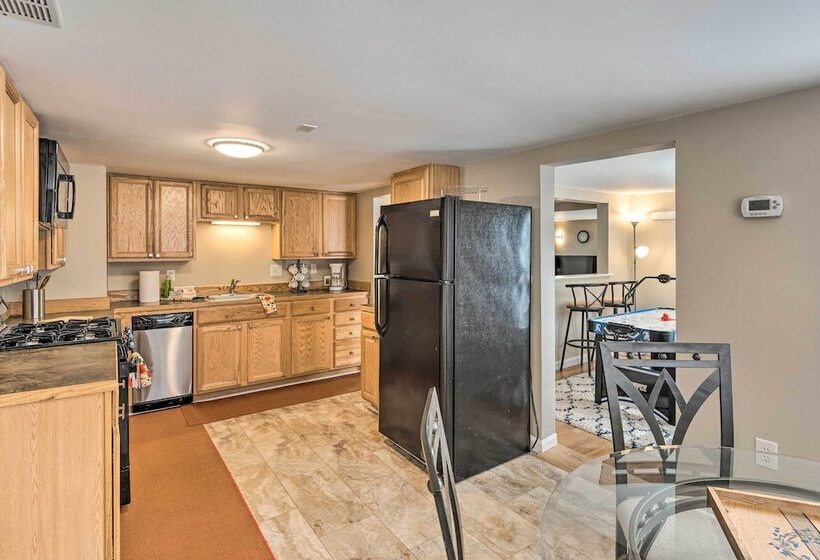 Historic Meredith Home: Walk To Town Center!