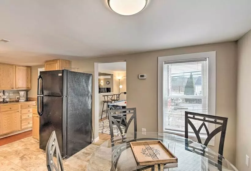 Historic Meredith Home: Walk To Town Center!