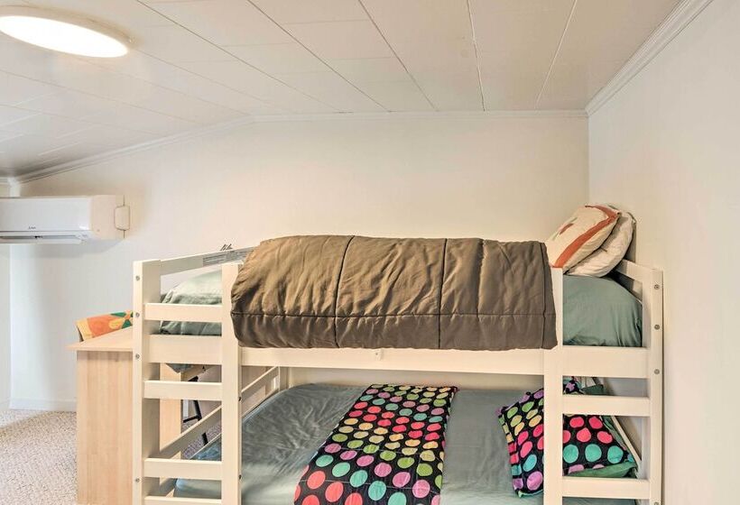 Historic Meredith Home: Walk To Town Center!