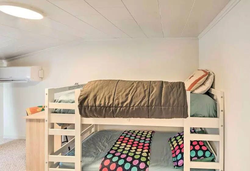 Historic Meredith Home: Walk To Town Center!