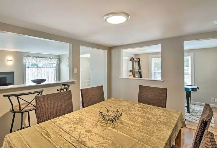 Historic Meredith Home: Walk To Town Center!