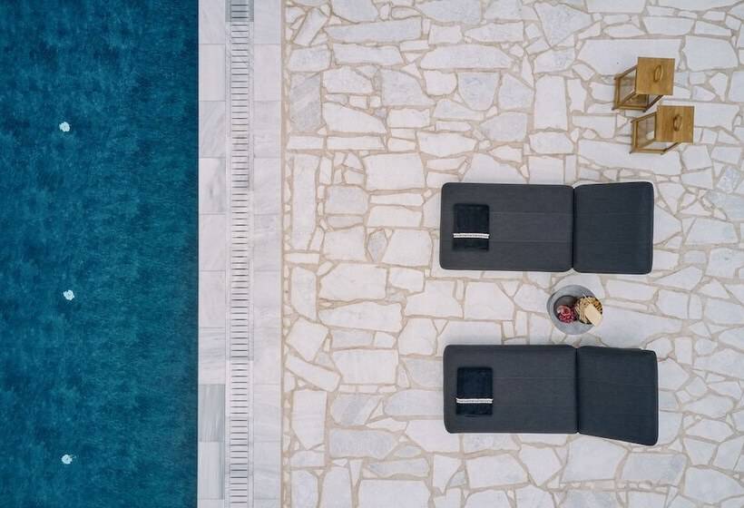 Отель Quattro Suites