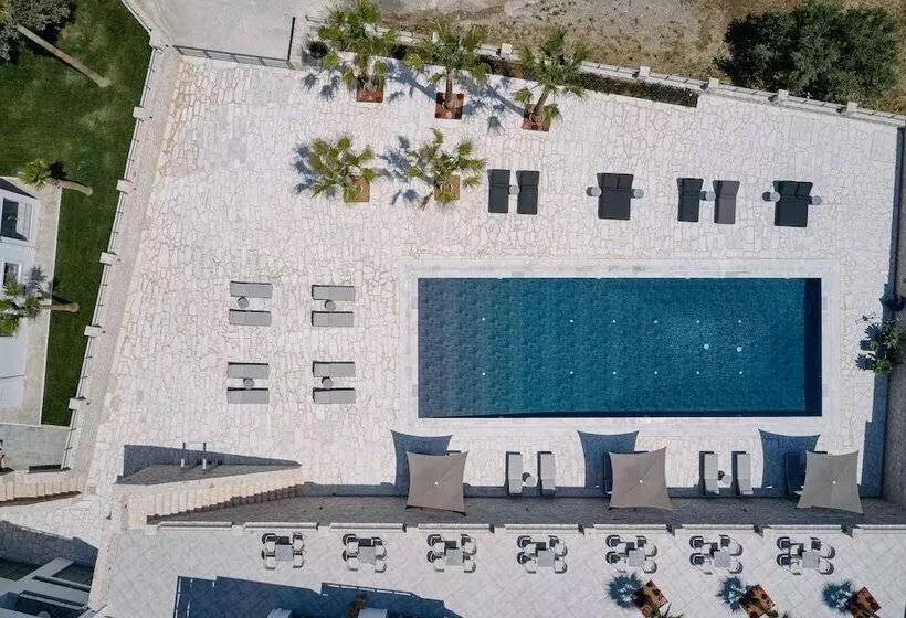 Hotelli Quattro Suites