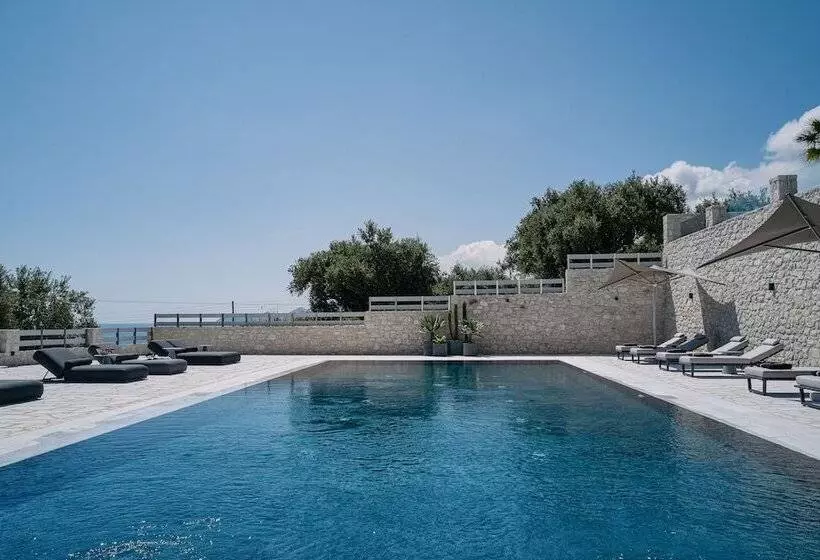 Hotelli Quattro Suites