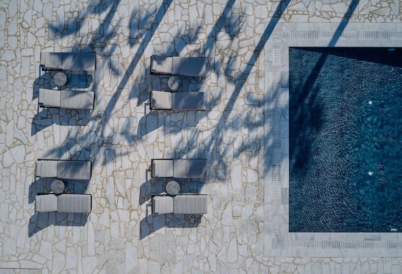 Отель Quattro Suites