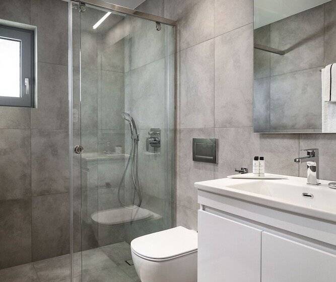 Отель Quattro Suites