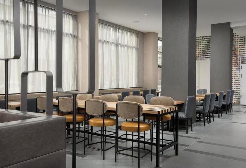 호텔 Springhill Suites By Marriott New York Queens