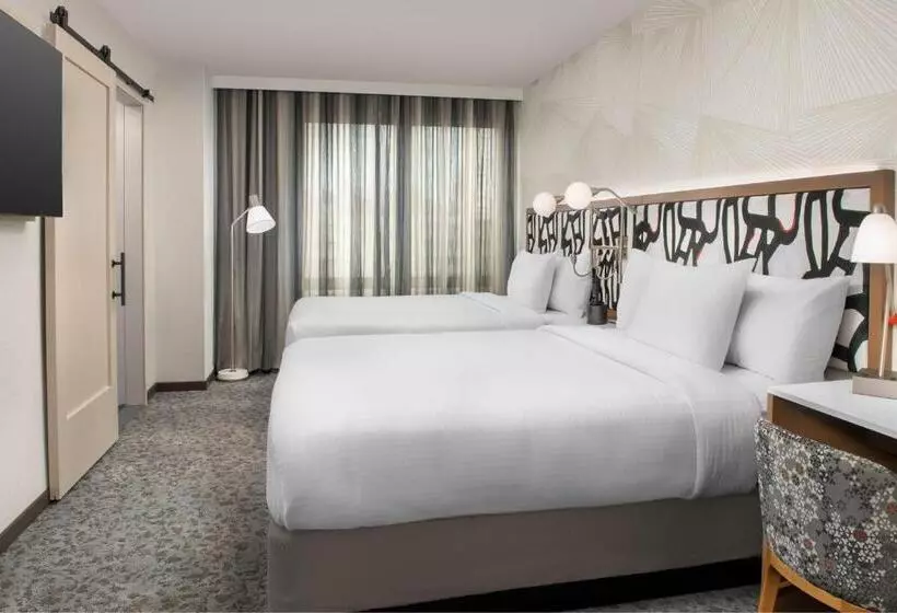 ホテル Springhill Suites By Marriott New York Queens