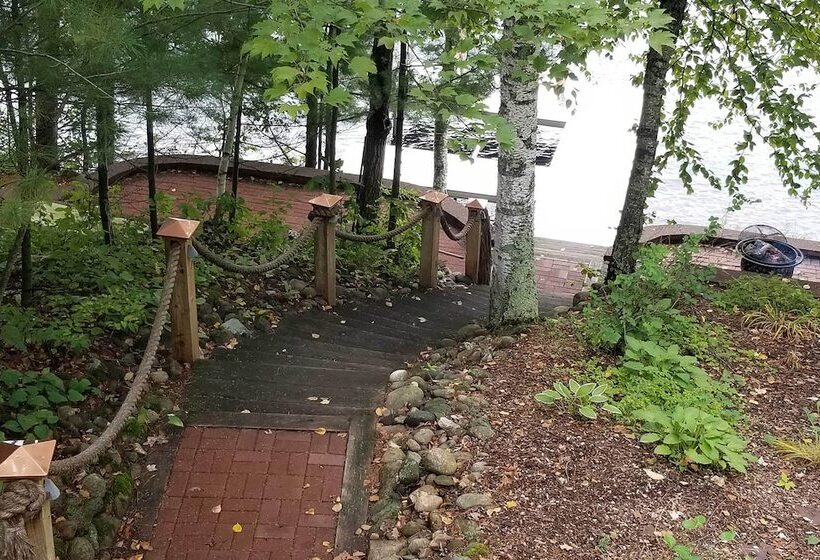 Inviting Irma Cottage W/ Silver Lake Access!