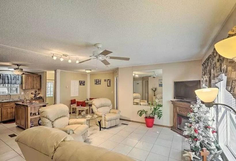 Keaton Beach Escape W/ Hot Tub: 2 Mi To Shore