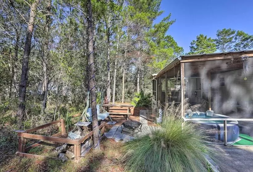 Keaton Beach Escape W/ Hot Tub: 2 Mi To Shore