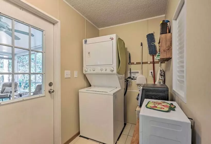 Keaton Beach Escape W/ Hot Tub: 2 Mi To Shore