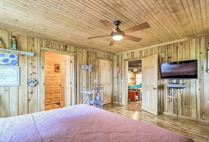 Lake Cumberland Area Cabin   4 Mi. To Lake!