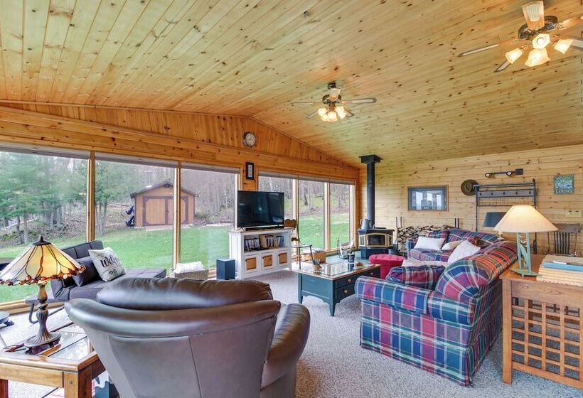 Lakefront Hackensack Cabin W/ Patio & Grill!