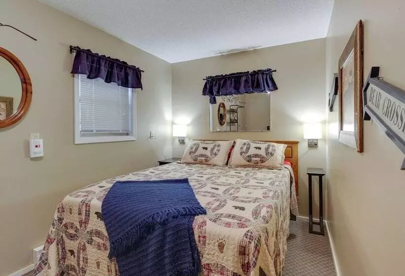 Lakefront Hackensack Cabin W/ Patio & Grill!