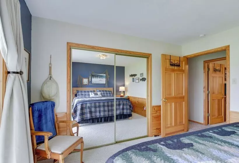 Lakefront Hackensack Cabin W/ Patio & Grill!