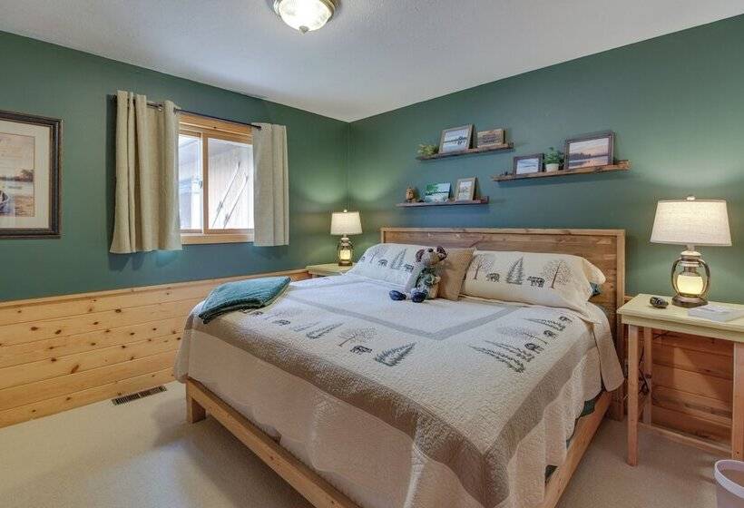 Lakefront Hackensack Cabin W/ Patio & Grill!