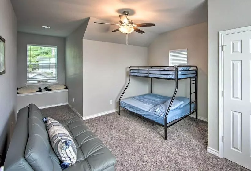 Private Dock & Boat House: Lakefront Mabank Home