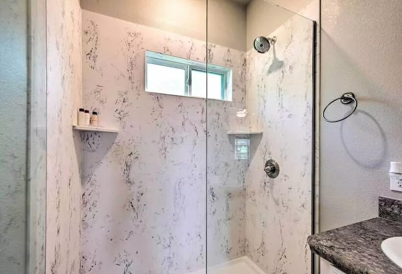 Private Dock & Boat House: Lakefront Mabank Home