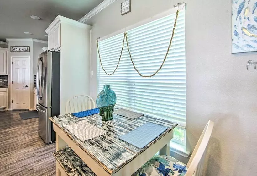 Private Dock & Boat House: Lakefront Mabank Home