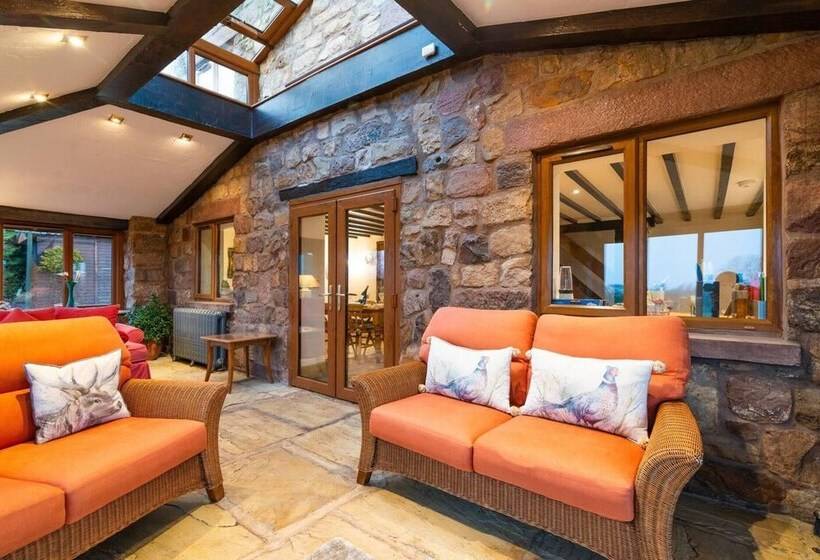 Lakeside Escape, Stone Countryside Cottage