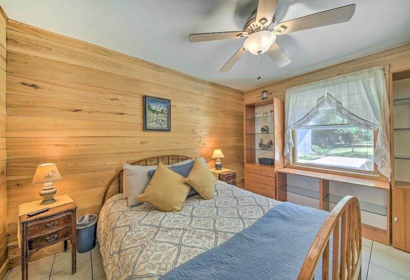 Lovely Waldo Cottage Escape   Pet Friendly!