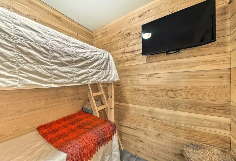 Lovely Waldo Cottage Escape   Pet Friendly!