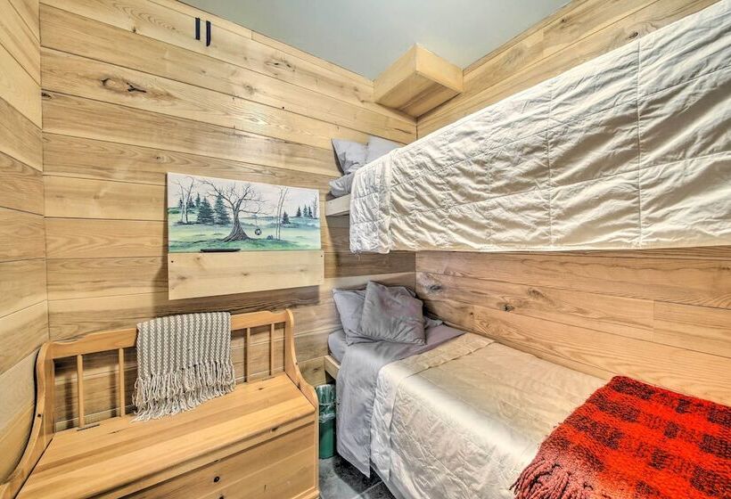 Lovely Waldo Cottage Escape   Pet Friendly!