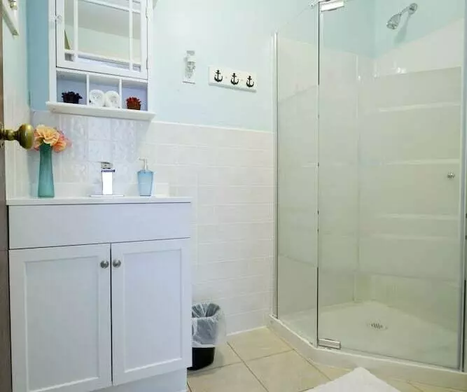 Motelli Whitehall Cottages