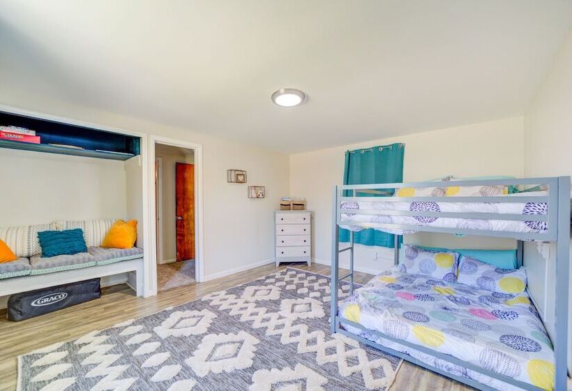 Мотель Whitehall Cottages