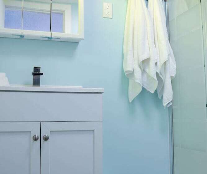 Мотель Whitehall Cottages