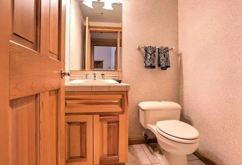 Mountain Chalet   1 Mi To Skiing & Incline Village