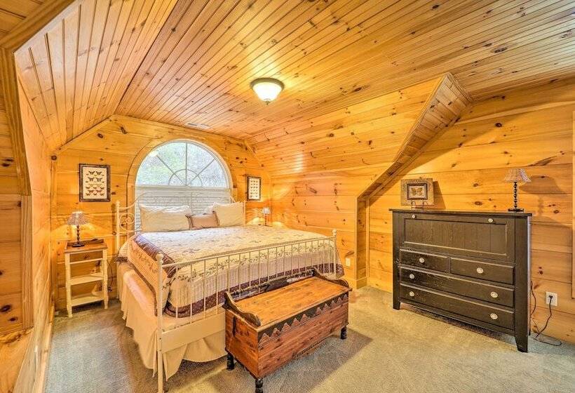 A Mountain Dream  In Vilas: Hike, Ski & Explore!