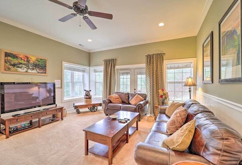 A Mountain Dream  In Vilas: Hike, Ski & Explore!