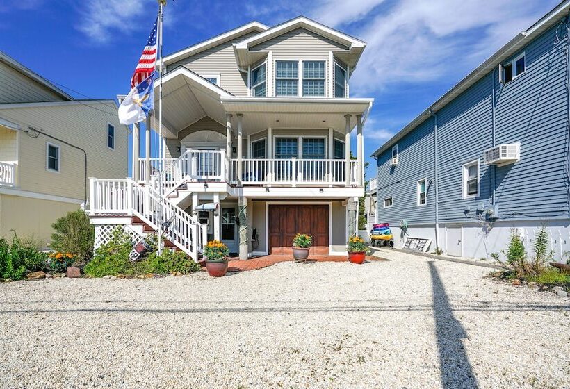 New Jersey Home Deck, Grill & Walkable To Beach!