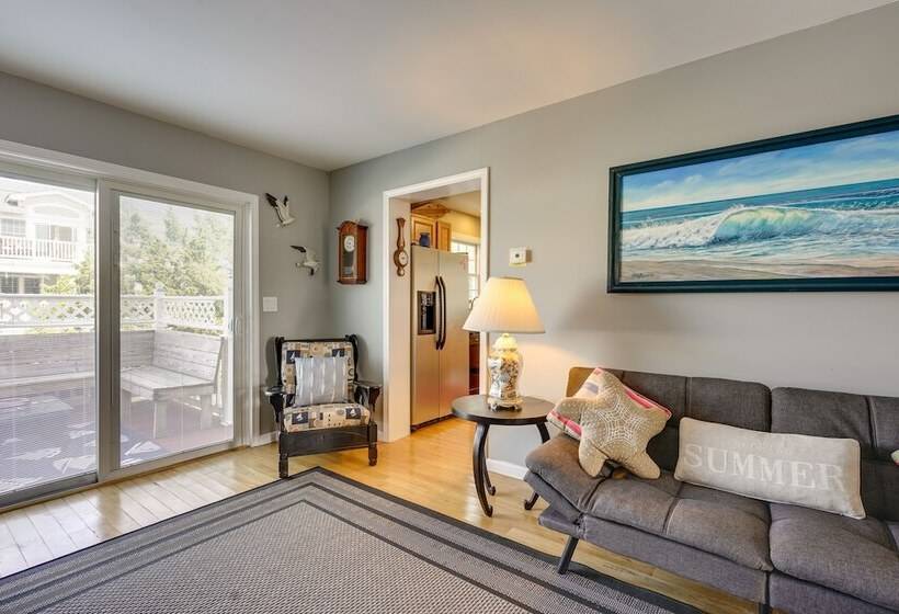 New Jersey Home Deck, Grill & Walkable To Beach!