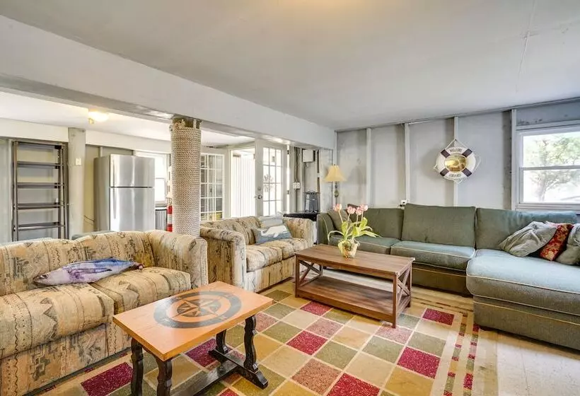 New Jersey Home   Deck, Grill & Walkable To Beach!