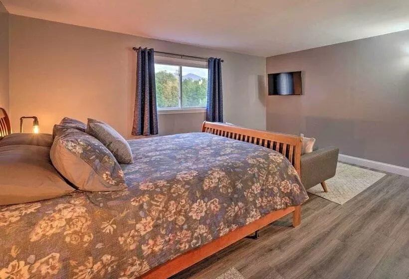 Peaceful & Private Franconia Home By Cannon!