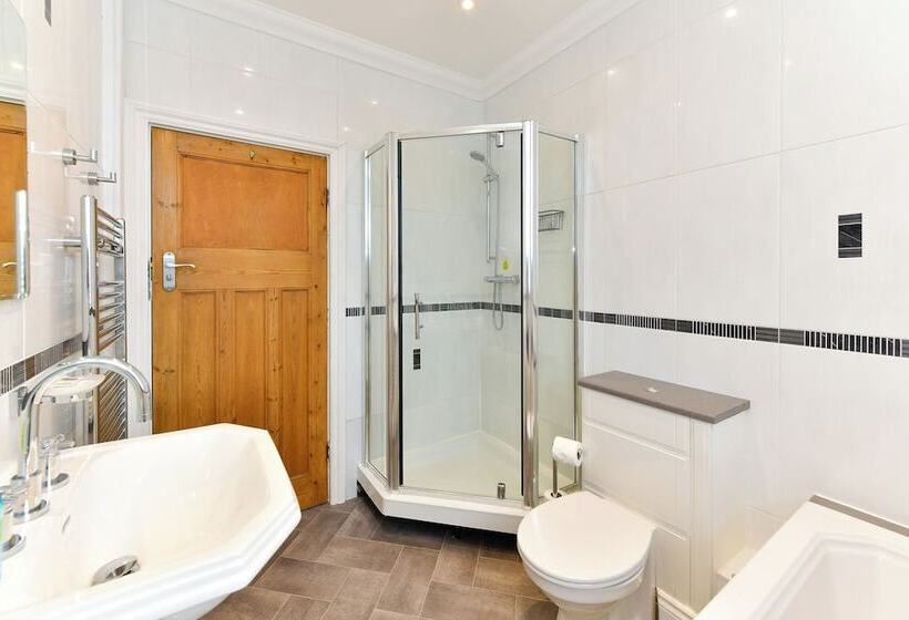 膳宿费 Just Stay Wales Highmead House