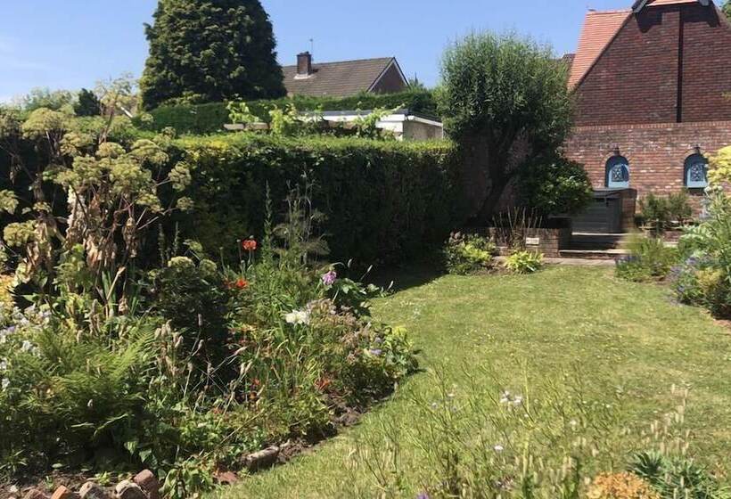 膳宿费 Just Stay Wales Highmead House