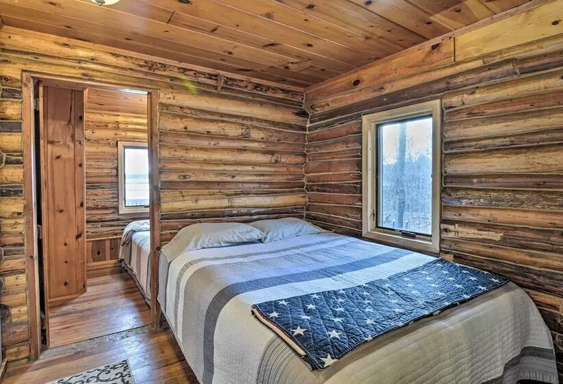 Pickerel Lake Retreat W/ Grill, 15 Mi To Ski!