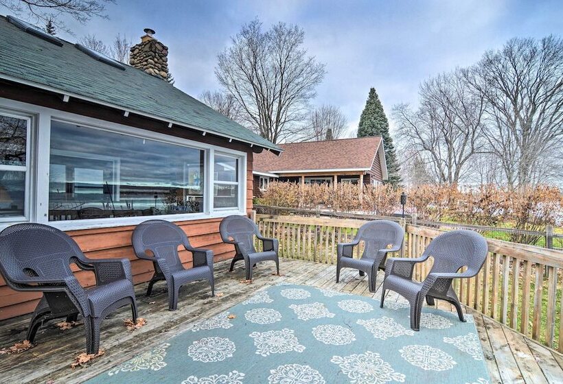 Pickerel Lake Retreat W/ Grill, 15 Mi To Ski!