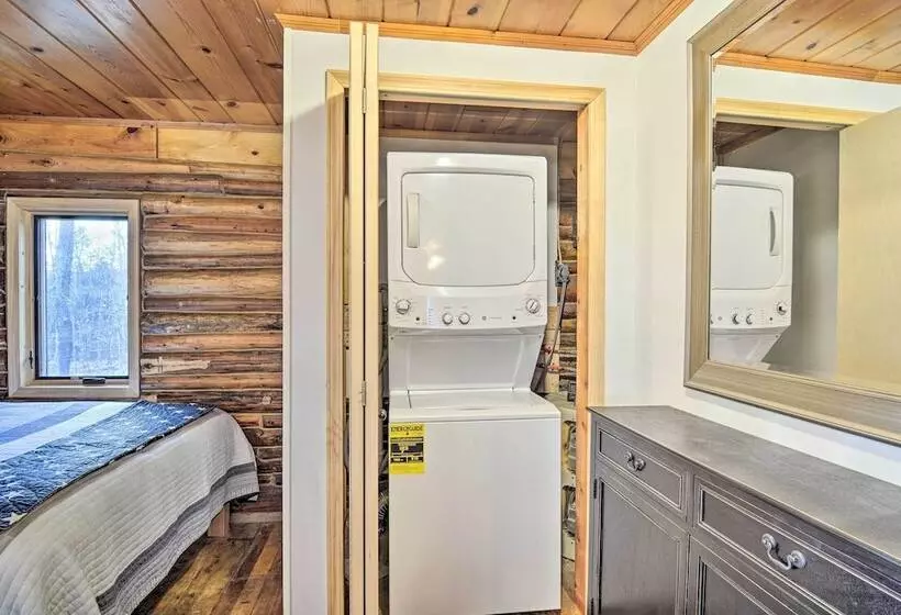 Pickerel Lake Retreat W/ Grill, 15 Mi To Ski!