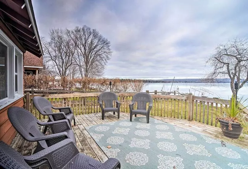 Pickerel Lake Retreat W/ Grill, 15 Mi To Ski!