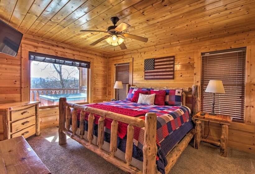 Pigeon Forge Mountain Cabin: Hot Tub & Resort Pool