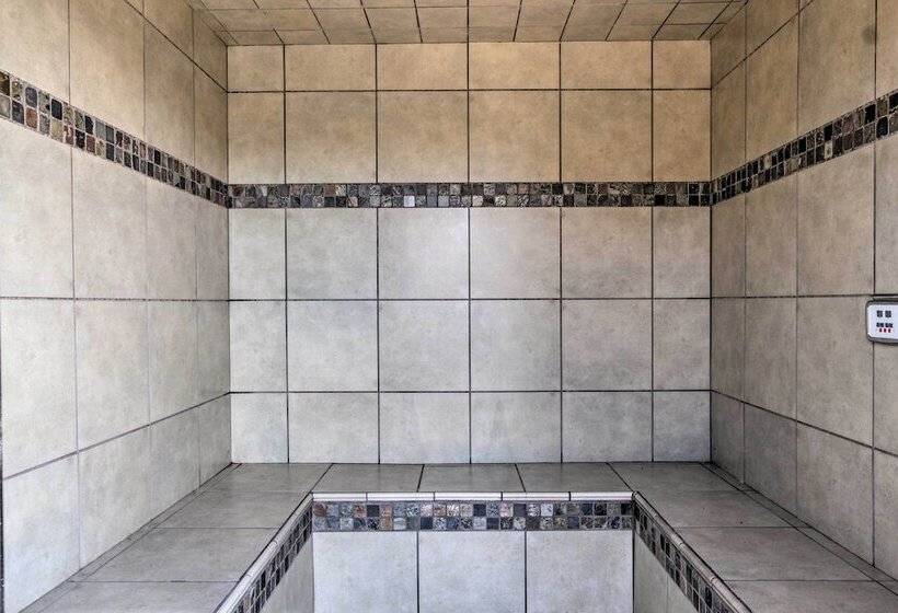 Pigeon Forge Mountain Cabin: Hot Tub & Resort Pool