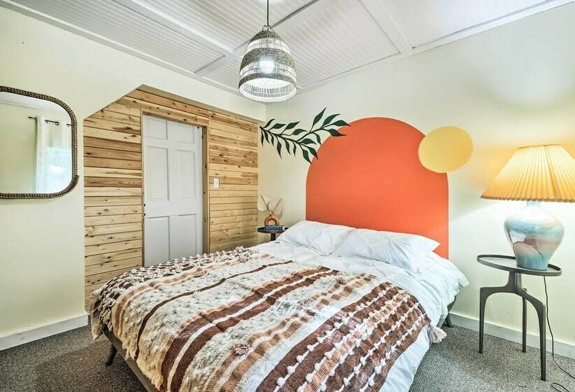 Pocono Summit Home W/ Fire Pit & Lake Access