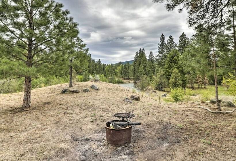 Quiet Riverside Retreat: Hike, Fish & Ski!